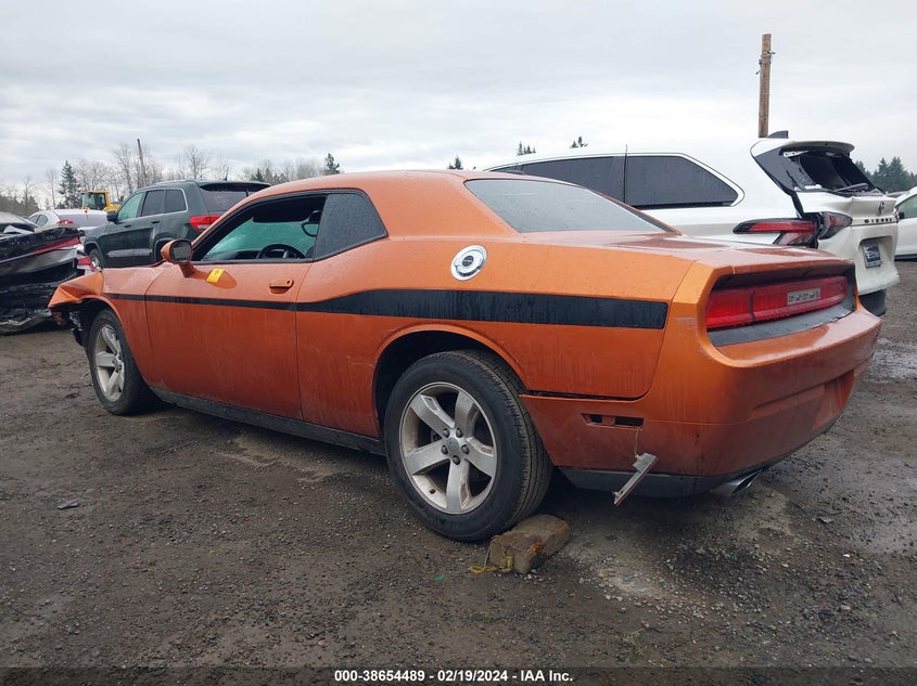 2B3CJ4DG3BH601735 2011 Dodge Challenger