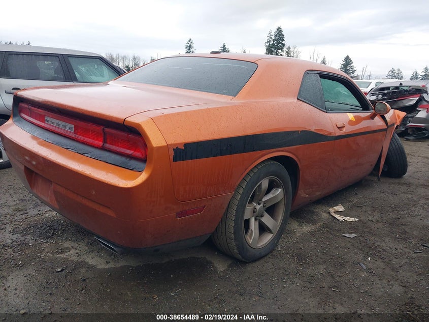2B3CJ4DG3BH601735 2011 Dodge Challenger