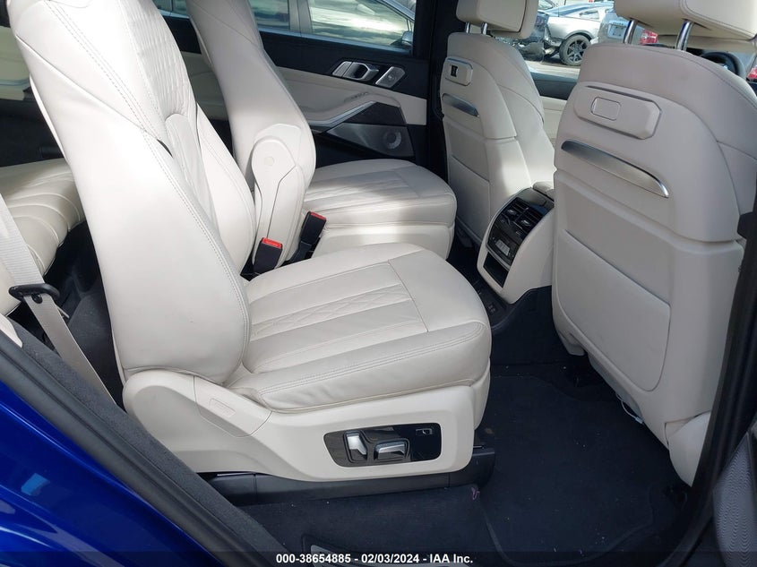 VIN 5UX33EM06R9S83703 2024 BMW X7 M60I