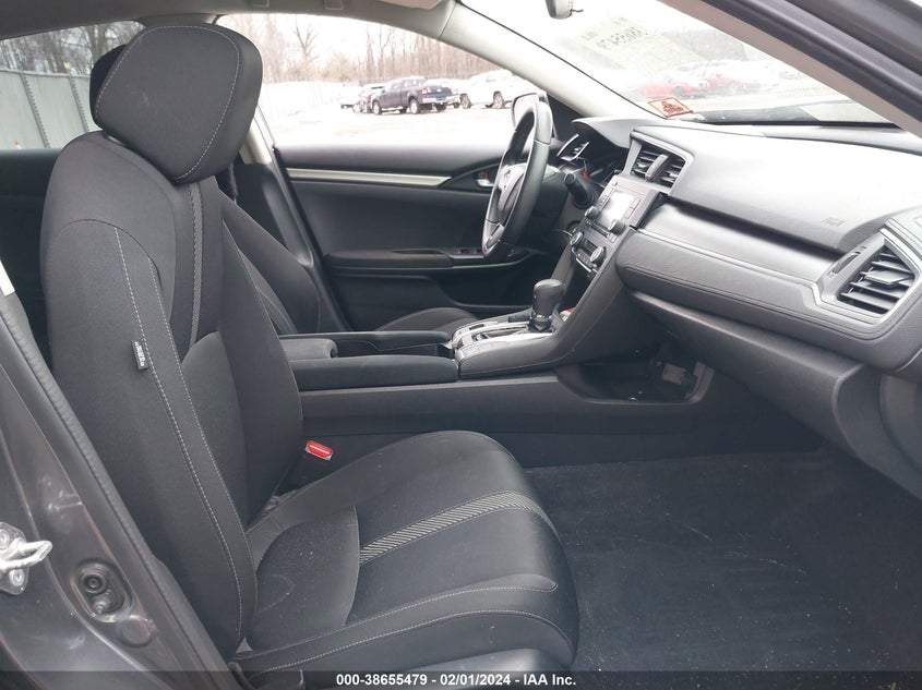 VIN 2HGFC2F58JH501815 2018 HONDA CIVIC LX