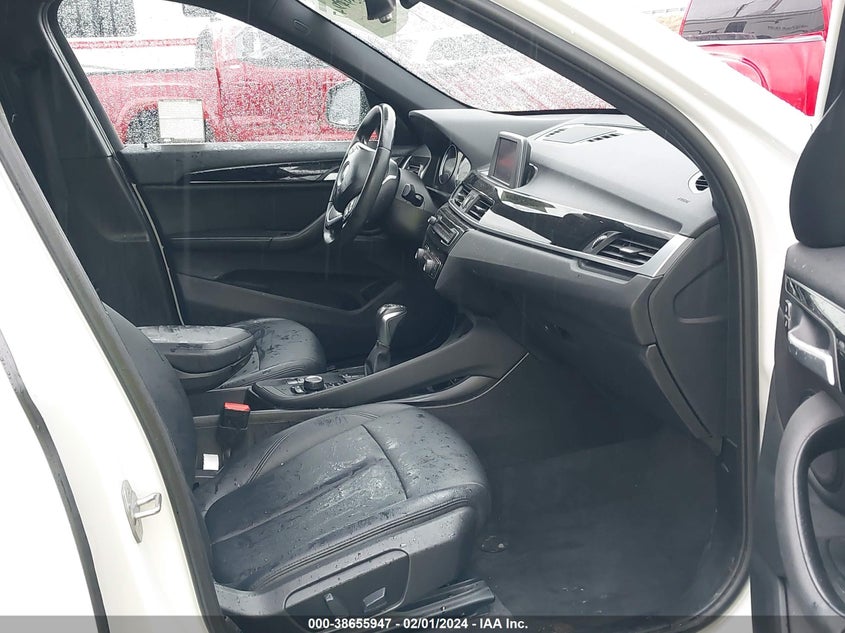 2018 BMW X1 xDrive28I VIN: WBXHT3C37J5L28038 Lot: 38655947