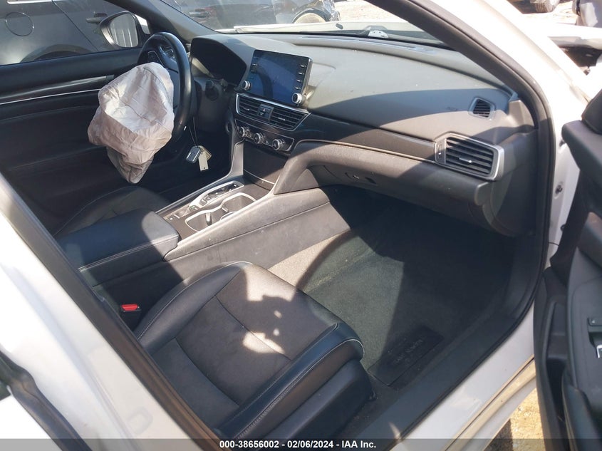 VIN 1HGCV2F30JA013744 2018 HONDA ACCORD SPORT 2.0T
