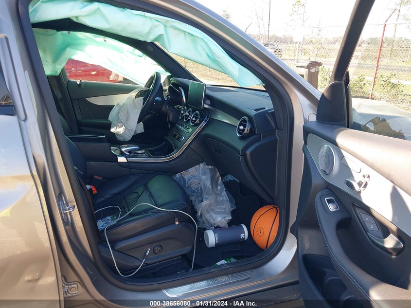 2019 MERCEDES-BENZ GLC-CLASS VIN: WDC0G4JB9KV136386