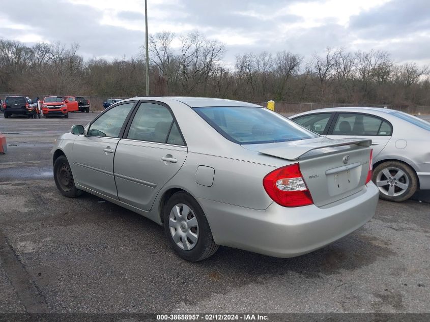 2002 Toyota Camry Le VIN: JTDBE30K220043481 Lot: 38658957