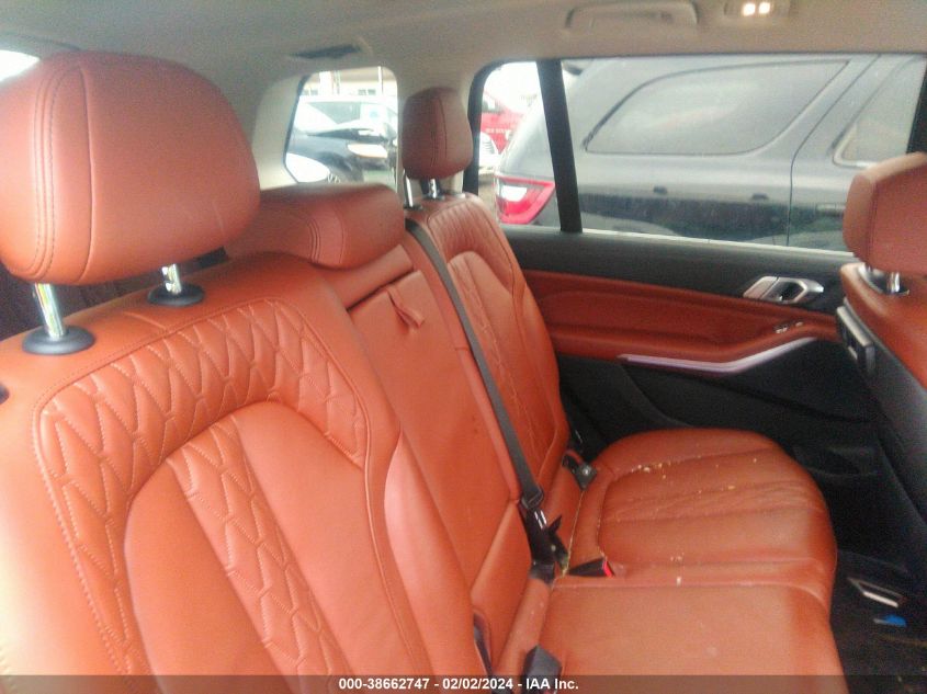 VIN 5UXCW2C06N9L85164 2022 BMW X7 XDRIVE40I