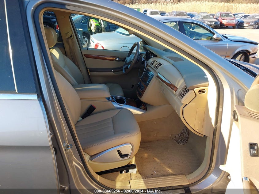 2009 Mercedes-Benz R 350 4Matic VIN: 4JGCB65E89A095490 Lot: 38665256