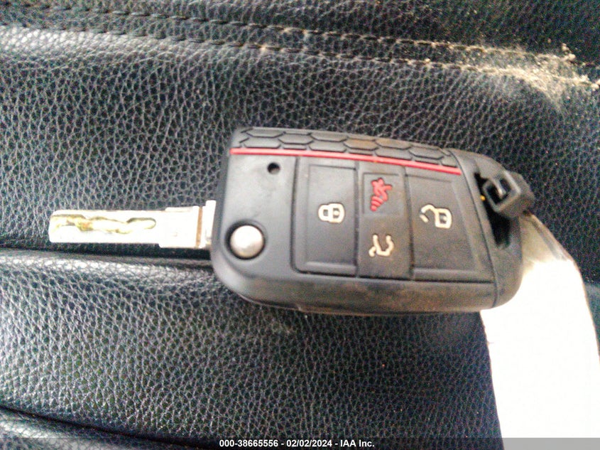 2016 VOLKSWAGEN GOLF SPORTWAGEN TSI S 4-DOOR - 3VWC17AU7GM501296