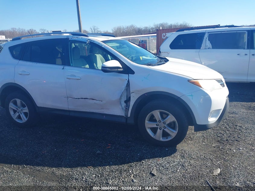 2014 TOYOTA RAV4 XLE - 2T3WFREV2EW114909
