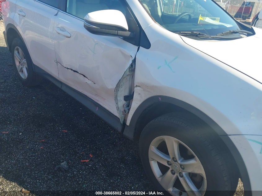 2014 TOYOTA RAV4 XLE - 2T3WFREV2EW114909