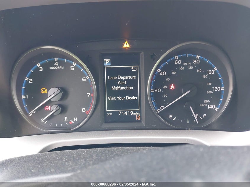 2018 TOYOTA RAV4 LE - JTMBFREV7JJ175793