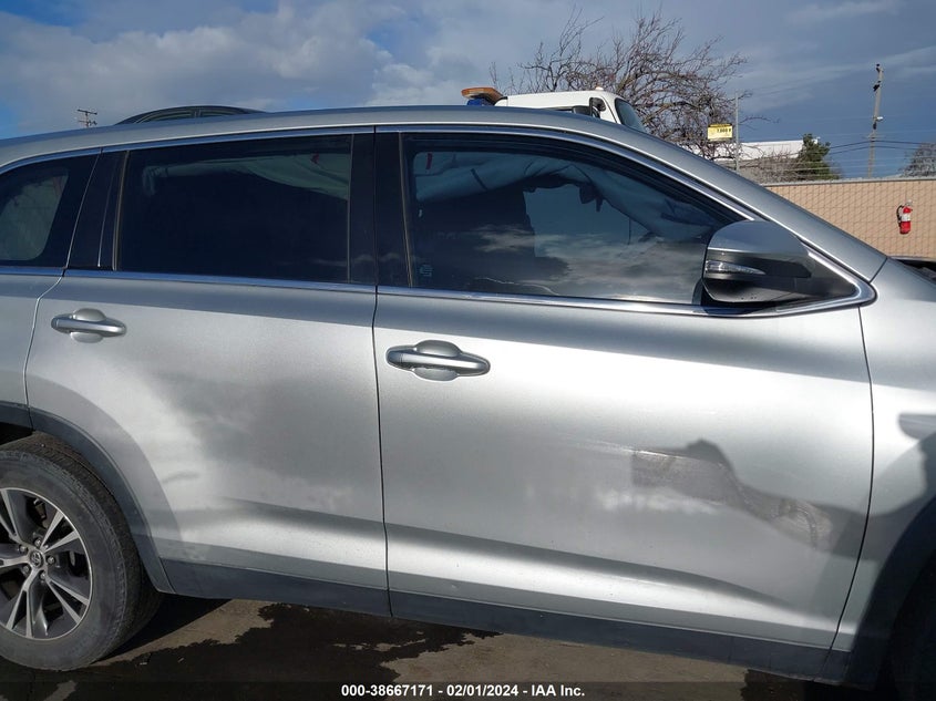 2019 TOYOTA HIGHLANDER LE VIN: 5TDZZRFH7KS303405
