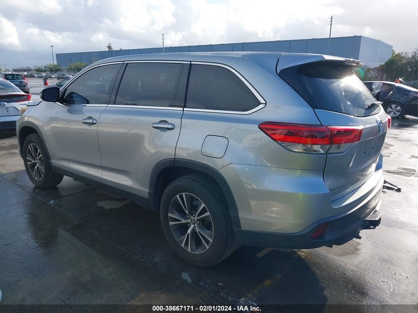 2019 TOYOTA HIGHLANDER LE VIN: 5TDZZRFH7KS303405