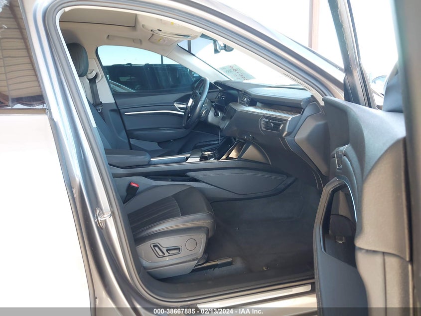 2022 AUDI E-TRON UNKNOWN SPECS(VIN: WA1AAAGE7NB012435