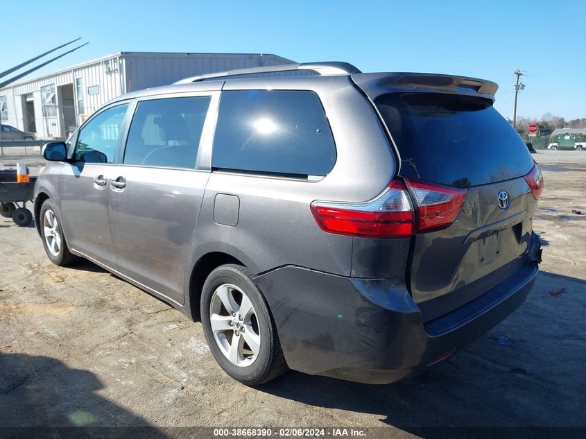 VIN 5TDKZ3DC0HS803968 2017 TOYOTA SIENNA LE 8 PASSENGER