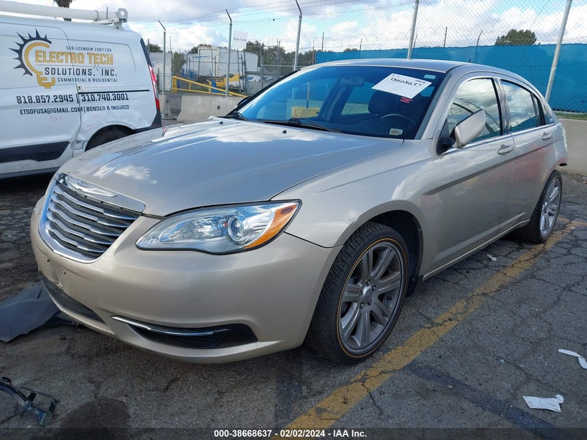 2013 CHRYSLER 200 TOURING - 1C3CCBBB4DN765367
