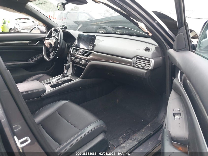 2018 HONDA ACCORD VIN: 1HGCV1F39JA219221