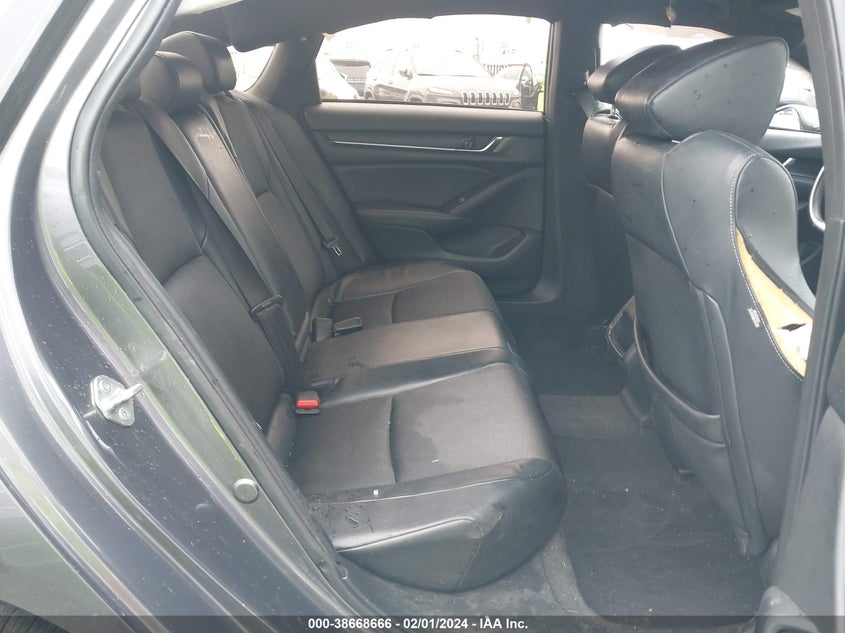 2018 HONDA ACCORD VIN: 1HGCV1F39JA219221