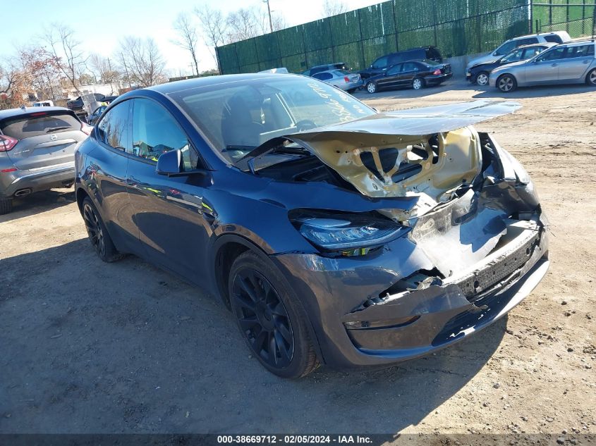 Auction sale of the 2022 TESLA MODEL Y , vin: 7SAYGDEE1NF386076, lot number: 38669712