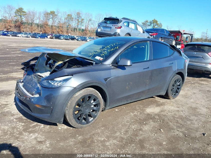 Auction sale of the 2022 TESLA MODEL Y , vin: 7SAYGDEE1NF386076, lot number: 38669712