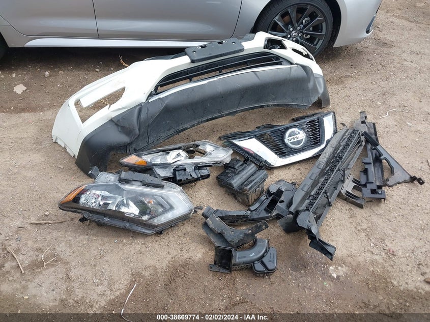 2018 NISSAN ROGUE S/SL - 5N1AT2MT3JC798873