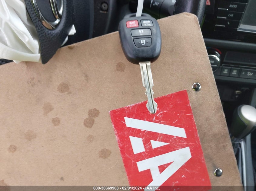 2015 TOYOTA COROLLA S PLUS - 5YFBURHE8FP346989