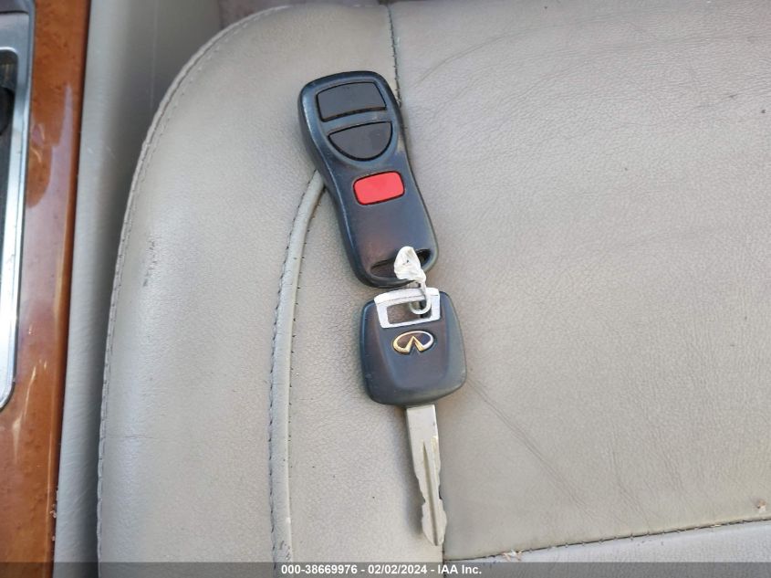 2002 Infiniti Qx4 Luxury VIN: JNRDR09YX2W261300 Lot: 38669976