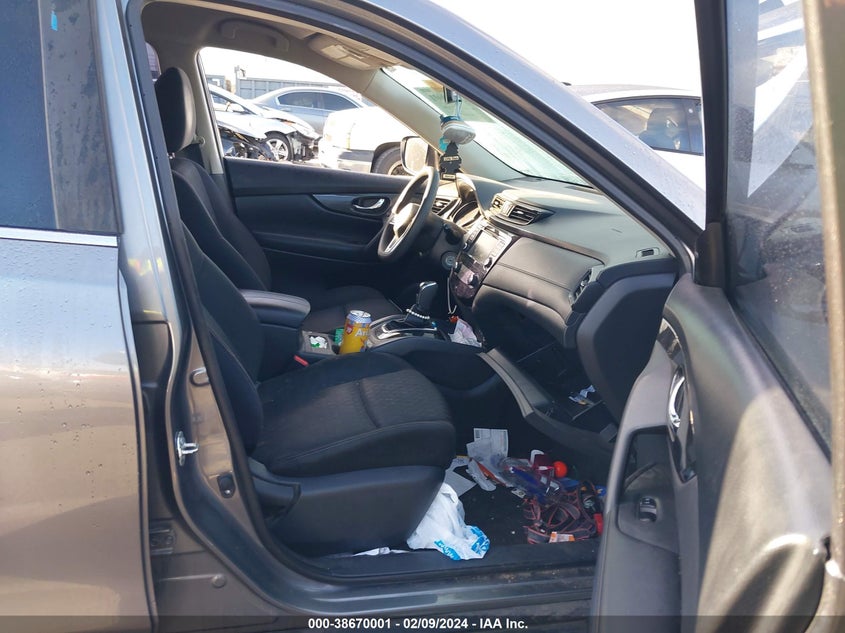 VIN KNMAT2MTXJP512367 2018 NISSAN ROGUE S/SV