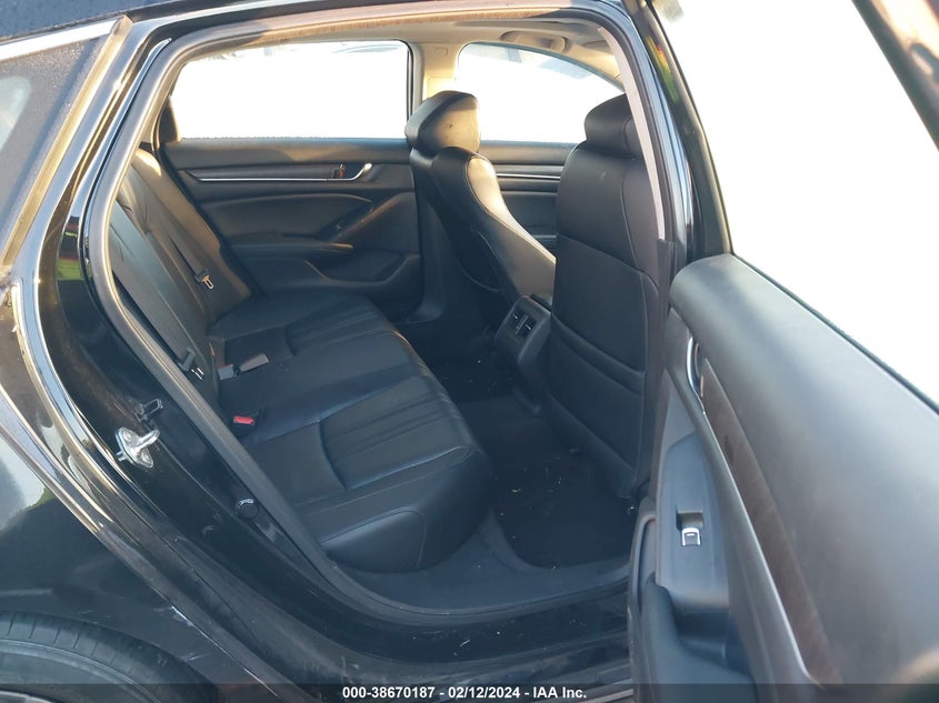 VIN 1HGCV2F50JA015592 2018 HONDA ACCORD EX-L 2.0T