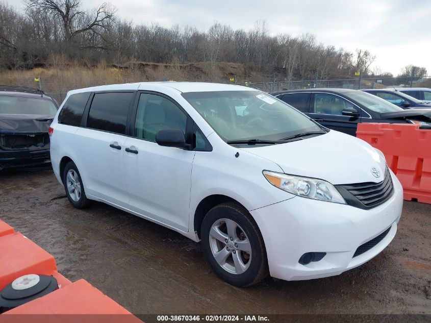 5TDKA3DC2BS004790 2011 TOYOTA SIENNA, photo no. 1