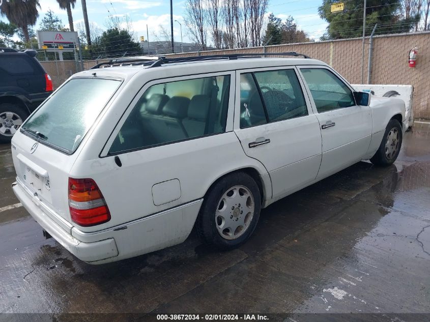 1994 Mercedes-Benz E 320 VIN: WDBEA92E4RF290722 Lot: 38672034