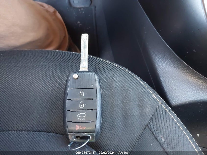 2016 KIA SOUL + - KNDJP3A59G7365449