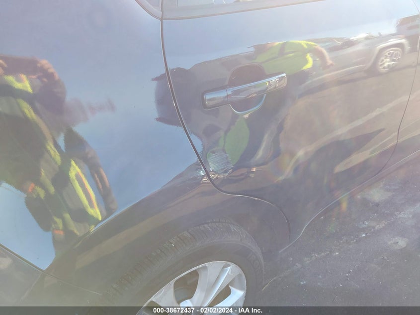 2016 KIA SOUL + - KNDJP3A59G7365449