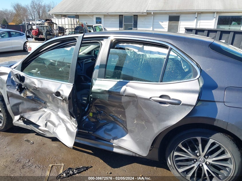 2018 TOYOTA CAMRY L/LE/XLE/SE/XSE - 4T1B11HK2JU033248