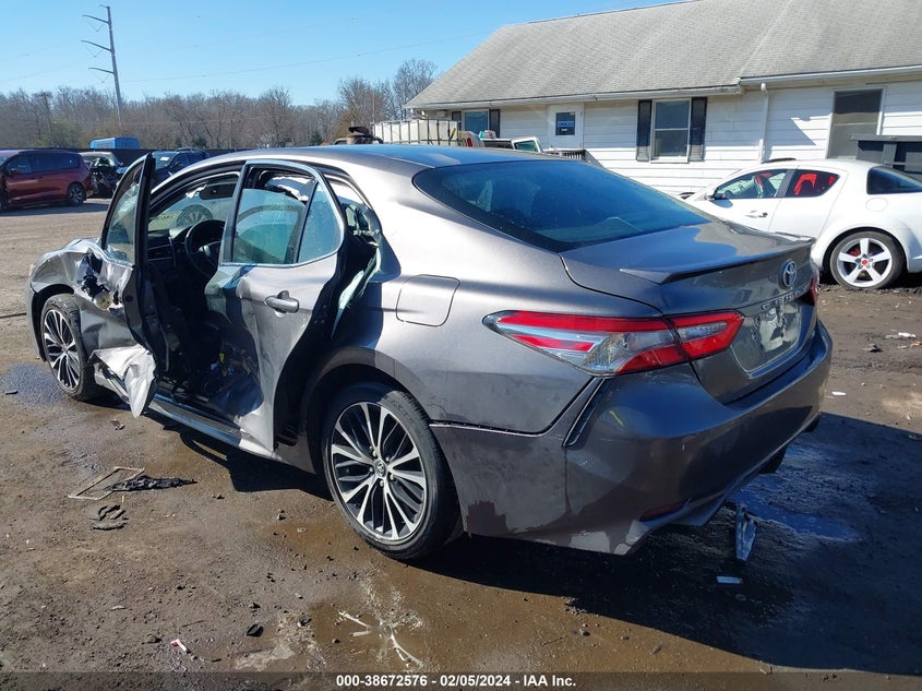 2018 TOYOTA CAMRY L/LE/XLE/SE/XSE - 4T1B11HK2JU033248