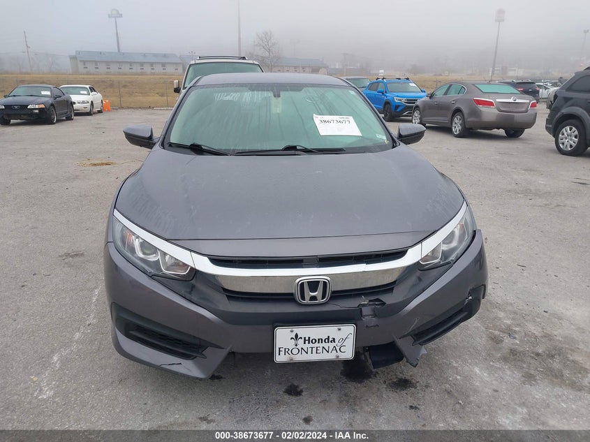 2017 HONDA CIVIC VIN: 19XFC2F52HE077228