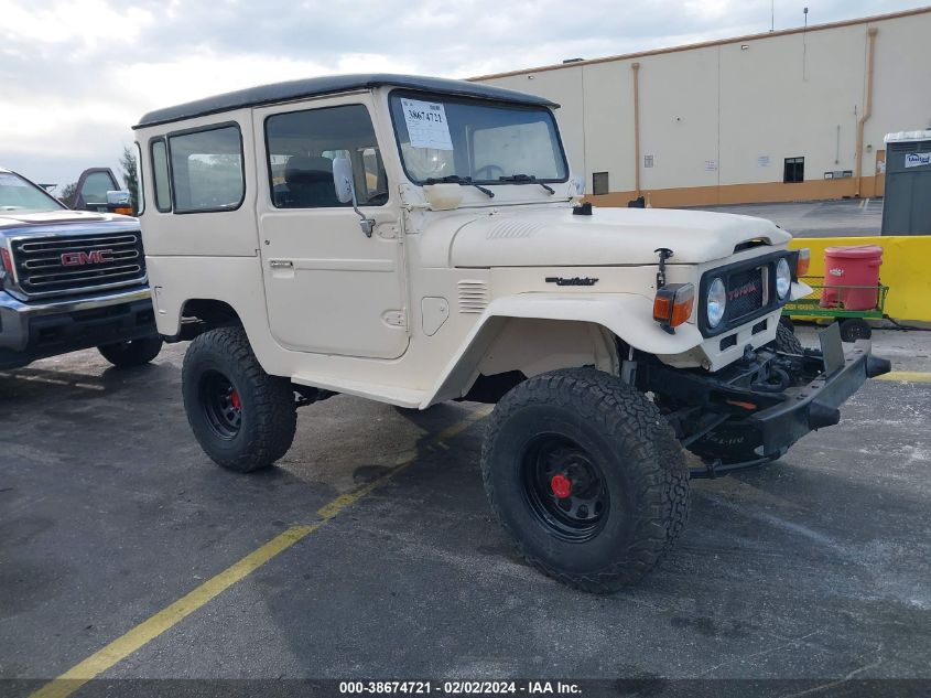 FJ40904881 1977 Toyota Fj40