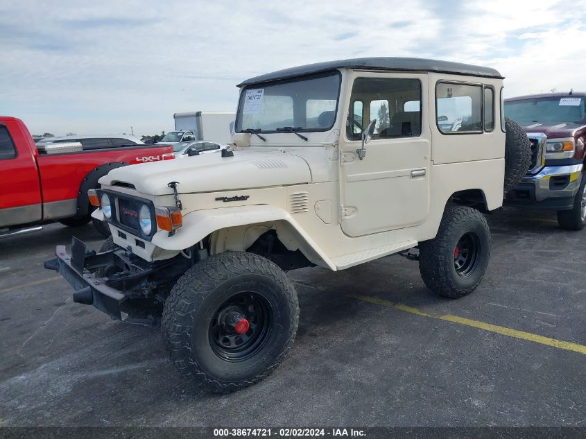 FJ40904881 1977 Toyota Fj40