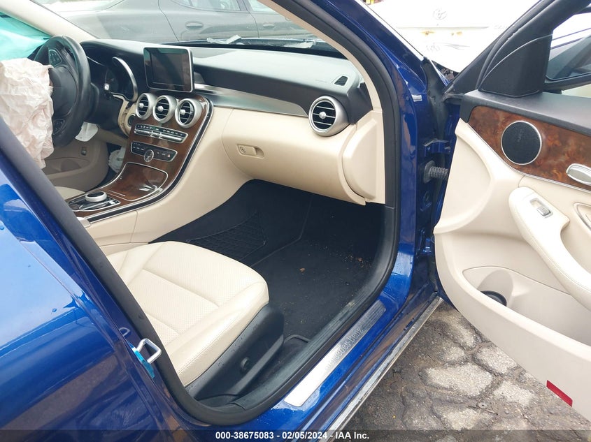 VIN WDDWF4JB6JR386961 2018 MERCEDES-BENZ C 300