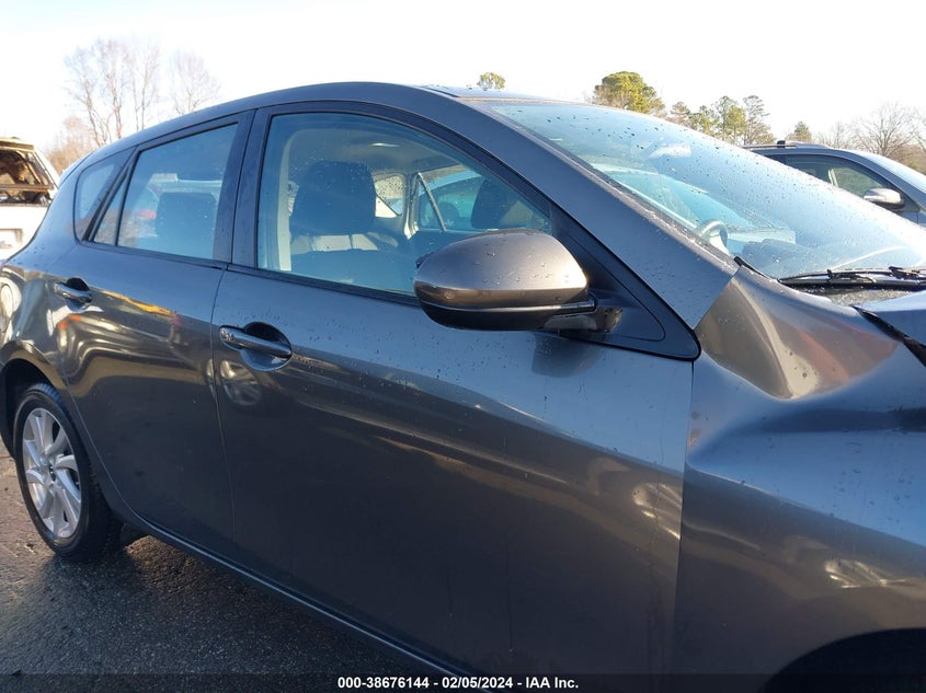 2013 MAZDA MAZDA3 I TOURING - JM1BL1LP5D1823893