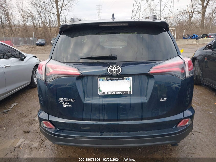 2018 TOYOTA RAV4 LE - JTMZFREV7JD129328