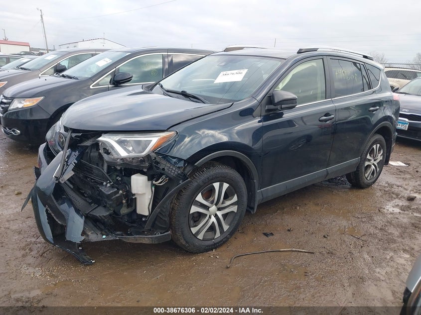 2018 TOYOTA RAV4 LE - JTMZFREV7JD129328