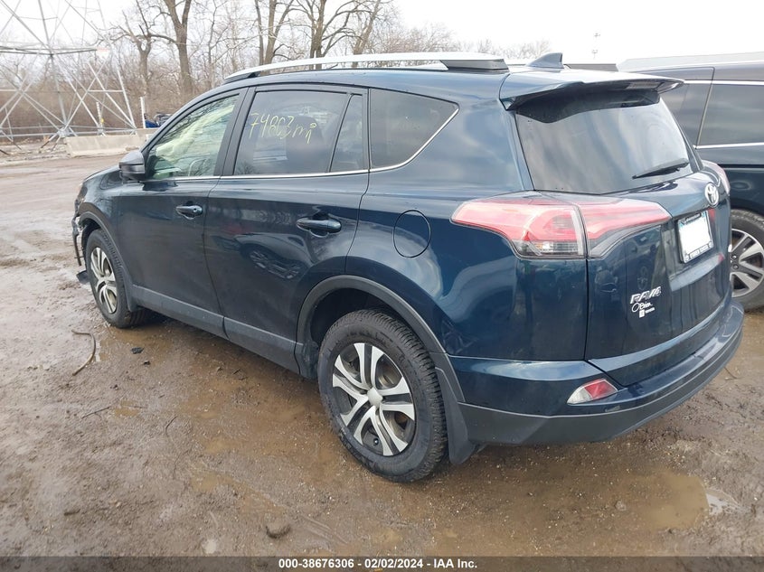 2018 TOYOTA RAV4 LE - JTMZFREV7JD129328