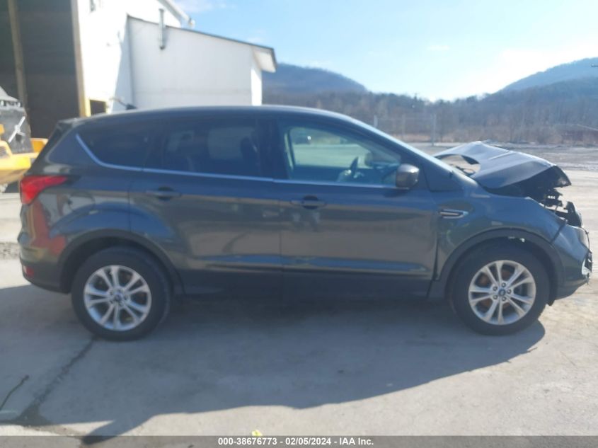 2019 FORD ESCAPE SE - 1FMCU0GD5KUB32480