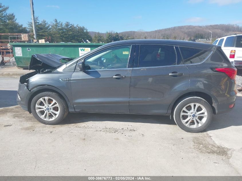 2019 FORD ESCAPE SE - 1FMCU0GD5KUB32480