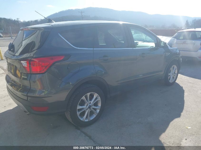 2019 FORD ESCAPE SE - 1FMCU0GD5KUB32480