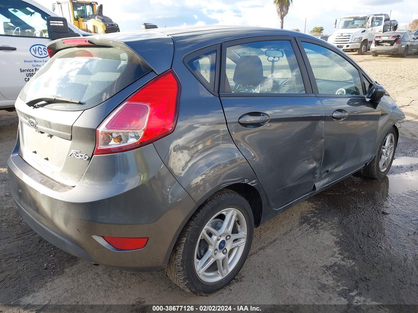 VIN 3FADP4EJ0JM118947 2018 FORD FIESTA SE