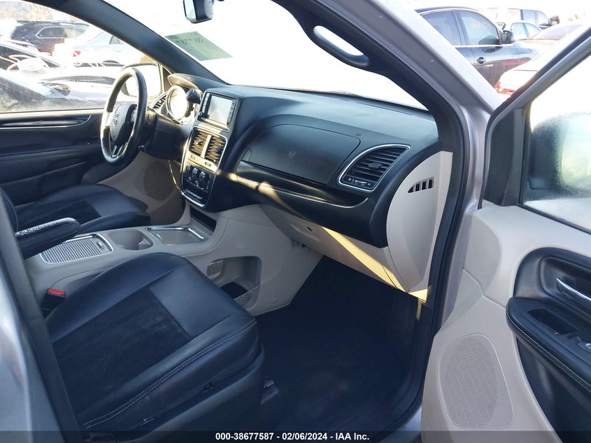 VIN 2C4RDGCG9HR728348 2017 DODGE GRAND CARAVAN SXT
