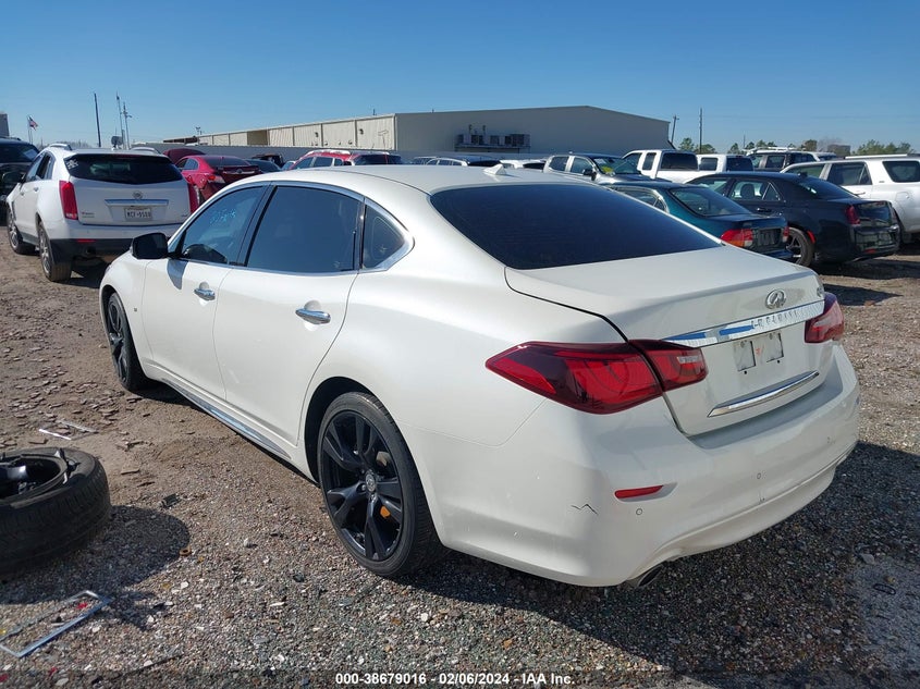 2018 INFINITI Q70L 3.7 LUXE JN1BY1PP9JM330016