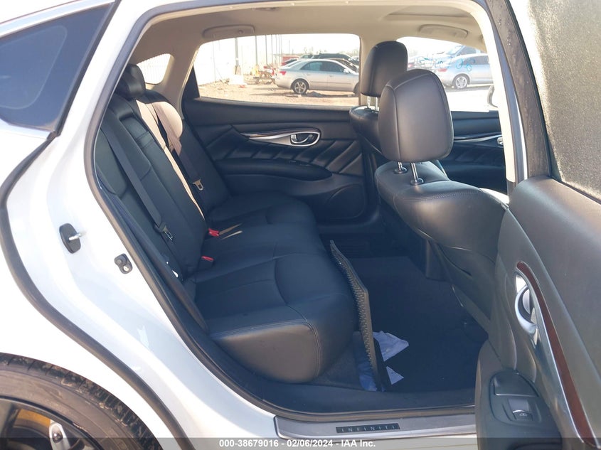 2018 INFINITI Q70L 3.7 LUXE JN1BY1PP9JM330016
