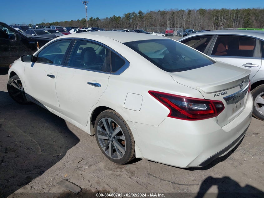 VIN 1N4AL3AP5HC277686 2017 NISSAN ALTIMA 2.5 SR